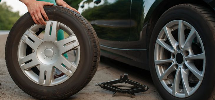 How to manage and solve the car tyre puncture situations?